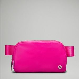 NWT Lululemon Everywhere Belt Bag 1L in Sonic Pink
